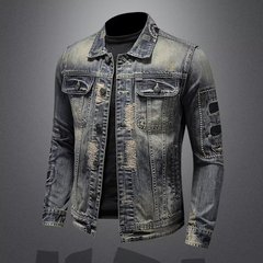 春秋の復古は古い紳士服のデニムのコートをします。