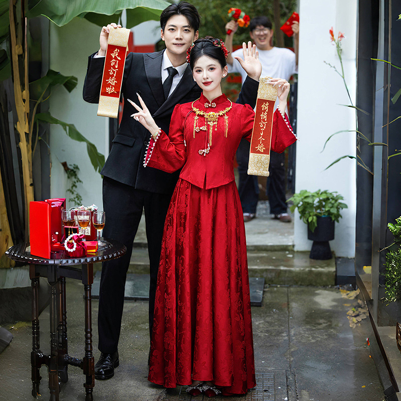 好质量中式复古喜庆立领唐装盘扣婚庆重工提花上衣改良新娘妆套装