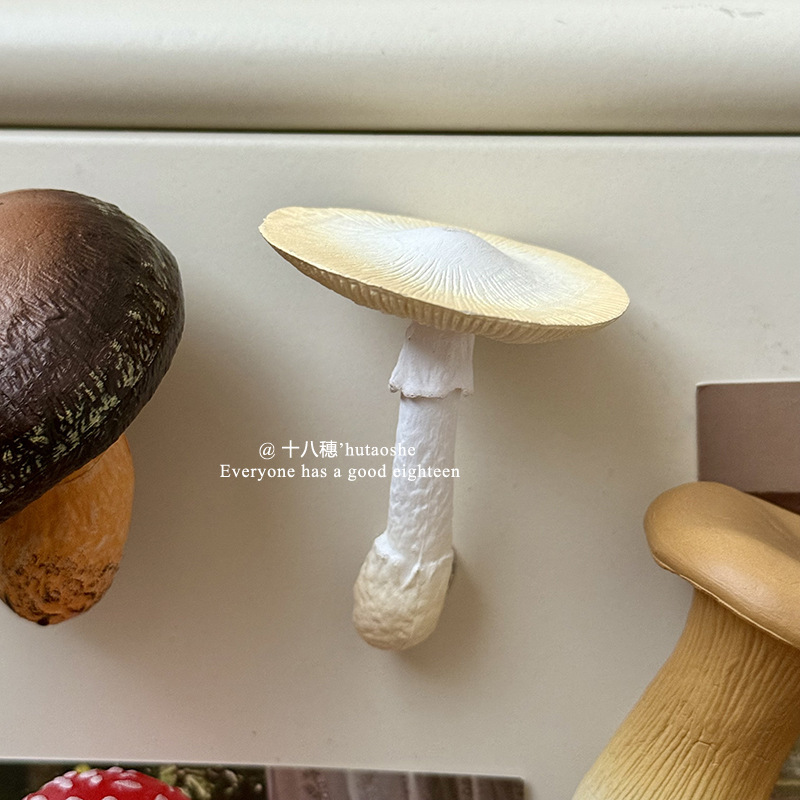 キノコのキノコのキノコの冷蔵庫をシミュレーションして磁気を吸収して装飾を貼ってアイデアの家庭の装飾品の磁気を貼ります。|undefined