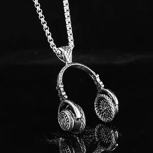 �W���r�г����Ʒ������������Ů���������ĵς����L��ë����