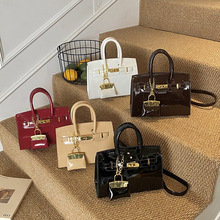 �μ��С���¿�߼����¿�����r���i���K�������μ�б��Ů��