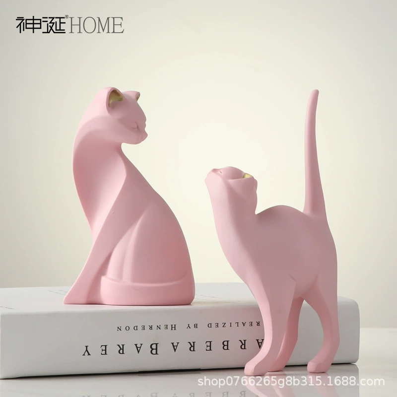 Очаровательный кот slain? (надо корректно)" - The original: "Enchanting Cat Slaying Creative Office Desktop bedroom Living room decoration room Forming a new home wedding gift". We should translate gracefully: "Очаровательная кошка, убийство?" This seems mistranslated. Perhaps intended: 