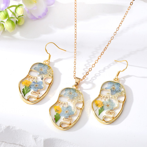 European and American cross-border new face natural dried flower earrings, creative facial makeup immortal flower earrings, epoxy flower earrings