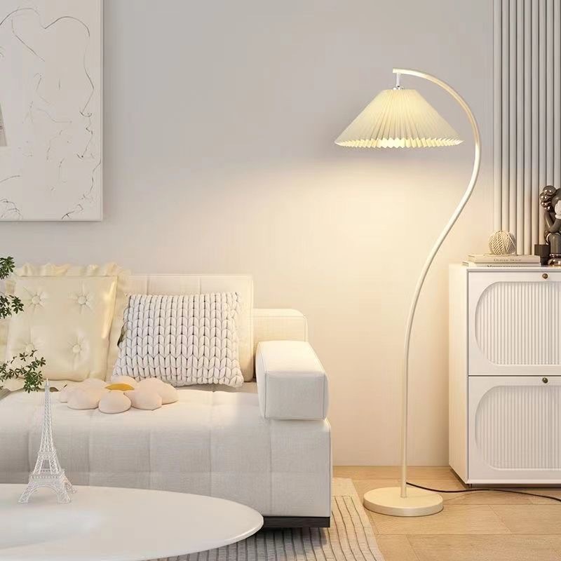 Lámpara de piso retro francesa en forma de S, lámpara vertical de viento crema, sala de estar, dormitorio, lámpara de cabecera, lámpara de escritorio decorativa, lámpara de atmósfera