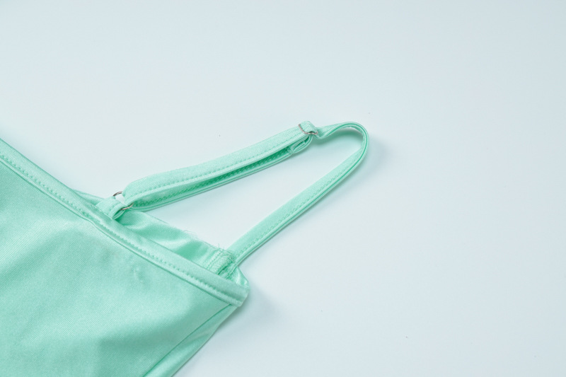 Title 10, Completo con gonna a spacco Fishbone Sling Band...