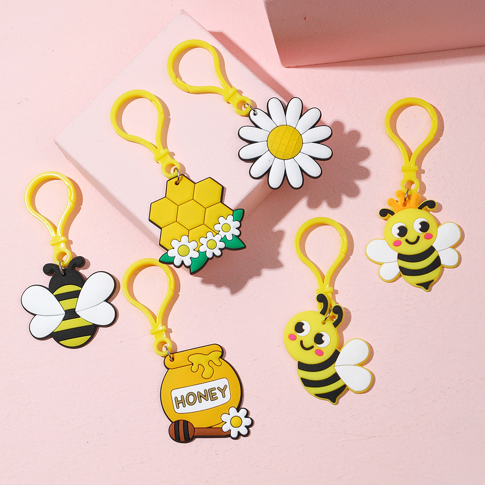 Cute Flower Bee Keychain display picture 2