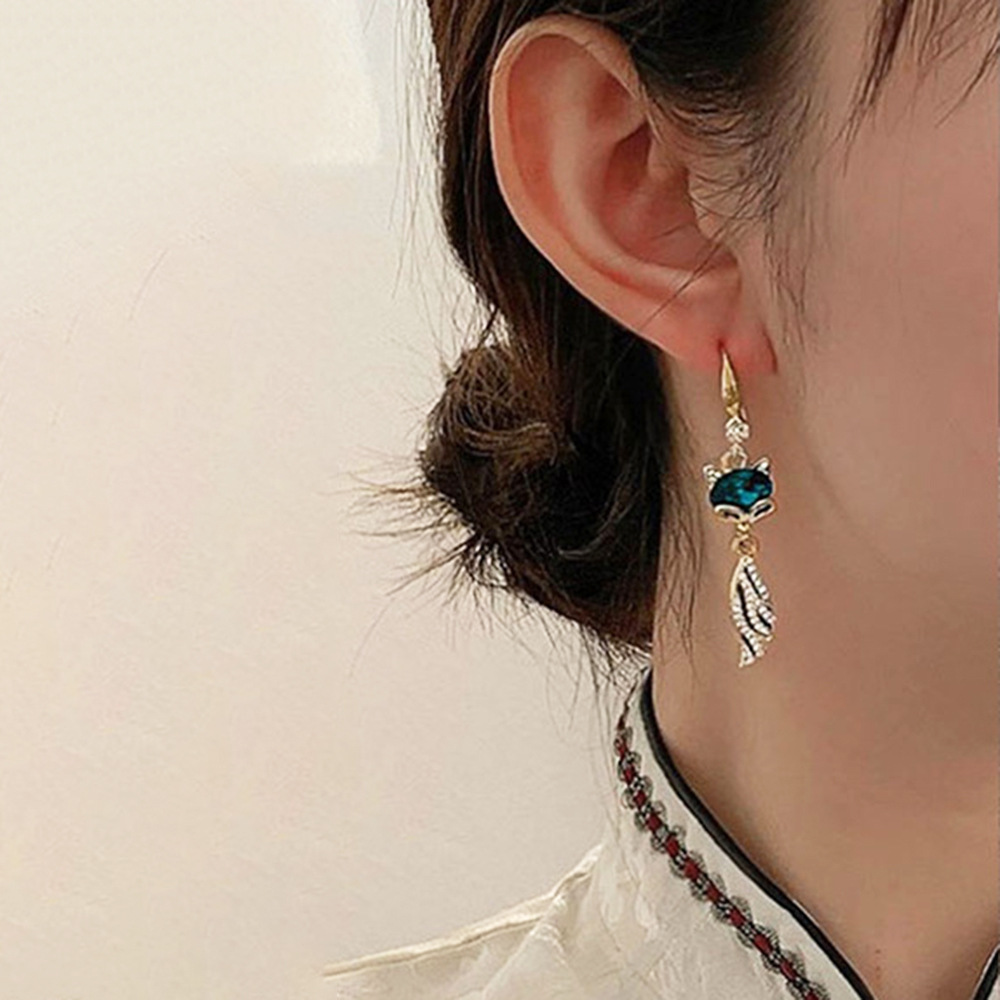 Fashion Blue Fox Shape Copper Inlaid Zircon Pendant Earrings display picture 3