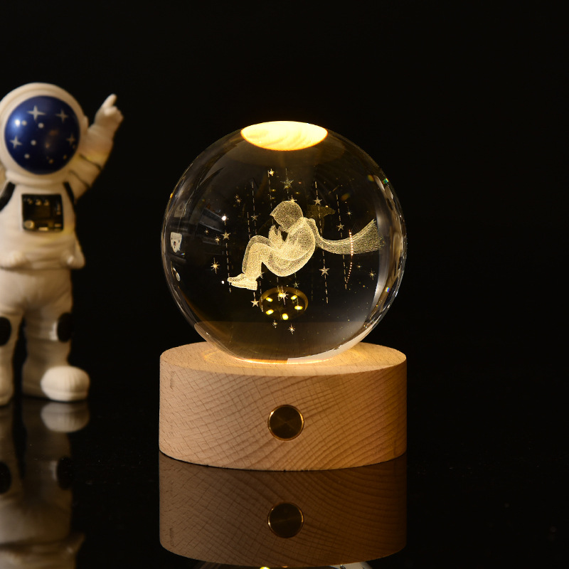 Lámpara decorativa con bola de cristal 3D | Luz nocturna LED con base de madera y grabado de galaxia o luna
