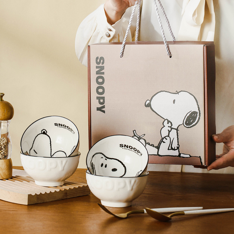 Snoopy cubiertos de cerámica tazón de arroz personal conjunto familiar nuevo regalo de cumpleaños de alto valor