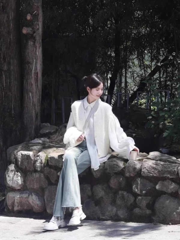 设计感短款灰色针织马甲女春秋复古外搭叠穿坎肩毛衣背心无袖上衣|undefined