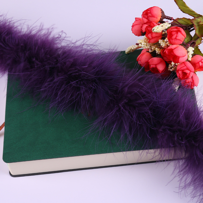 4호 짙은 보라색 2m 털이 조금 빠질 수 있으니 촬영시 주의하시기 바랍니다.