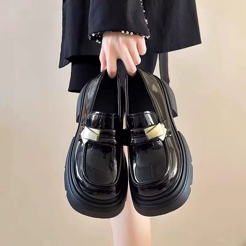 Черные толстые туфли в английском стиле маленькие кожаные туфли женские ретро Мэри Чжэнь одна педаль Lefu туфли для весны и осени 2025 новый стиль