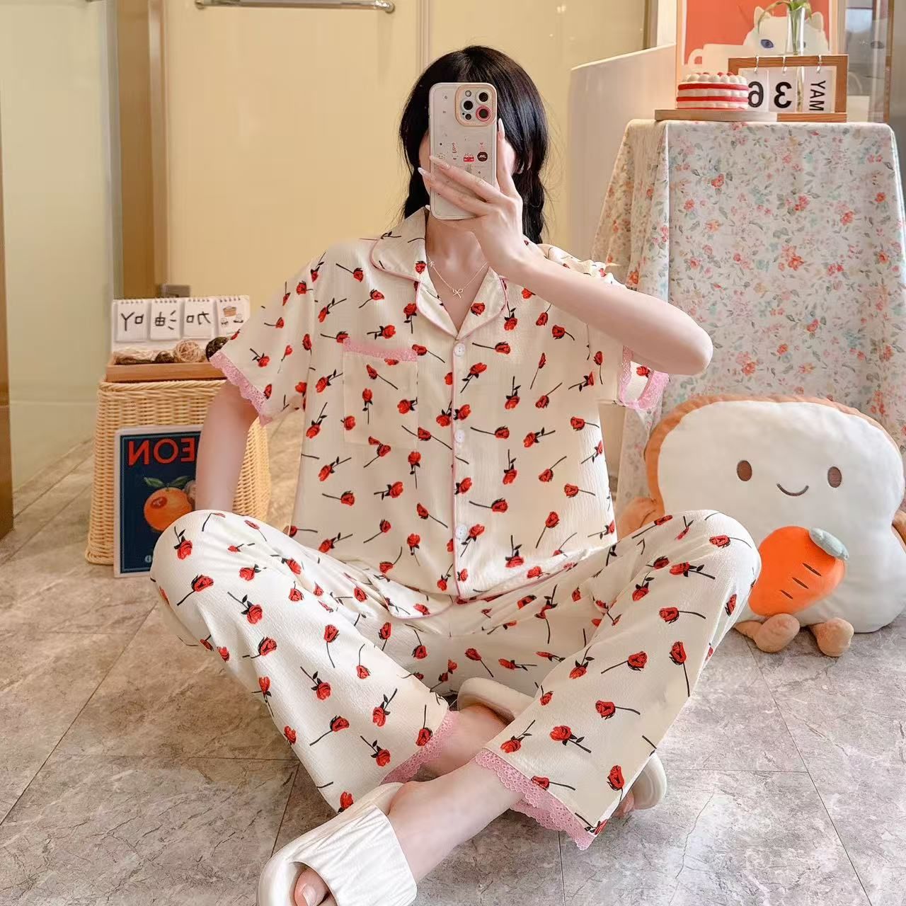 Pijamas al por mayor transfronterizos de primavera y verano espuma impresa cinta de encaje de manga corta pantalones largos de dibujos animados ropa de hogar