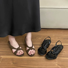 厚底拖鞋;女式皮靴;女式时装单鞋