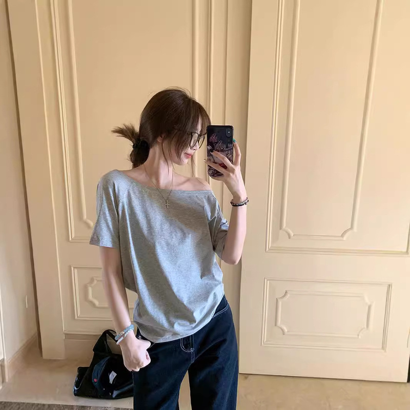 Niche Design Sense Shoulder Grey Short-sleeved T-shirt Women's Summer Chic Loose Casual Simple Slant Shoulder Black Top