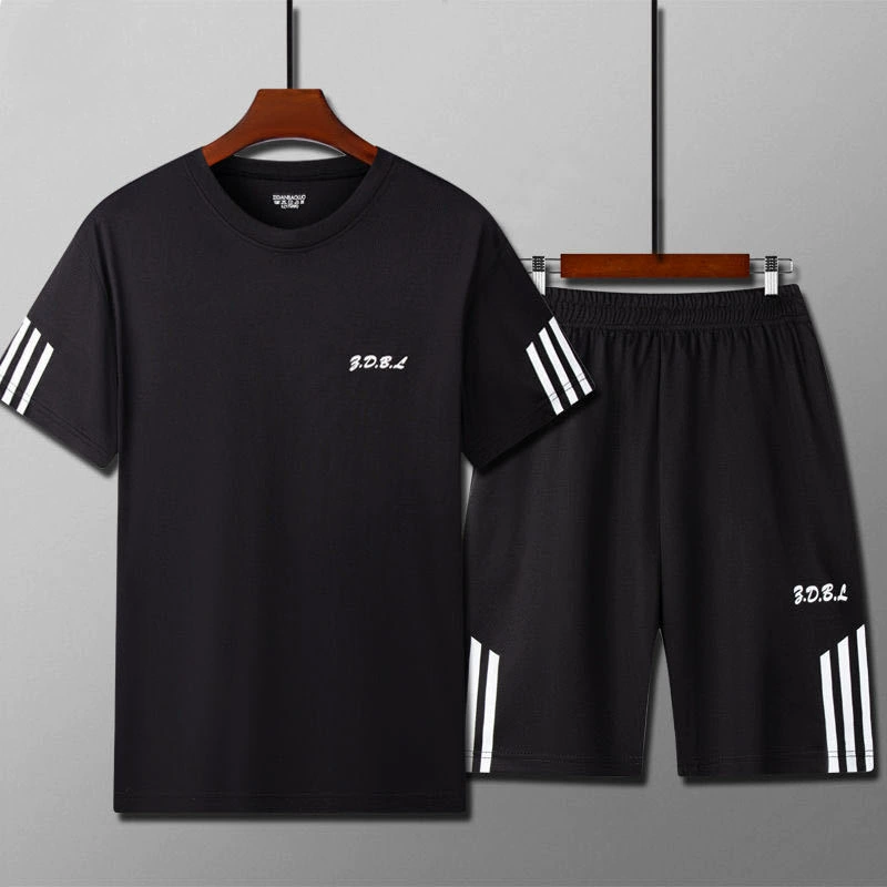 "Sports suit set — gym quick‑dry T‑shirt and shorts, breathable, sizes L–XXXXL (90–200 catties)" -> "Спортивный костюм: футболка быстросохнущая и шорты, дышащие, размеры L–XXXXL (90–200 кати)"