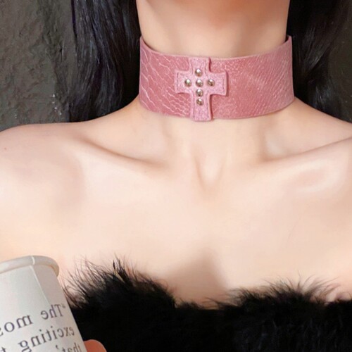 Elegant European and American Leather Butterfly Collar Necklace for Women, Metal High-End Lock Chain Necklace for Men, Star-like Personality Jewelry, Yiwu Accessory Wholesale