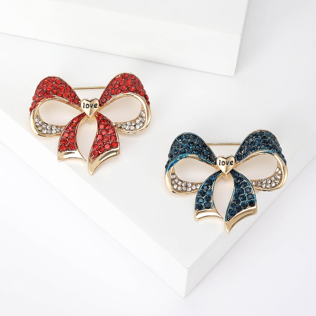 Creative brooch with bow