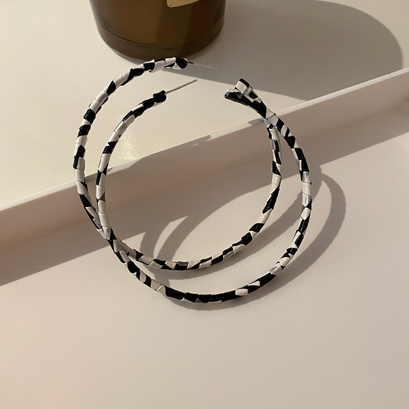 银针皮革缠绕几何C形耳环复古个性潮流百搭耳钉轻奢高级感耳饰女