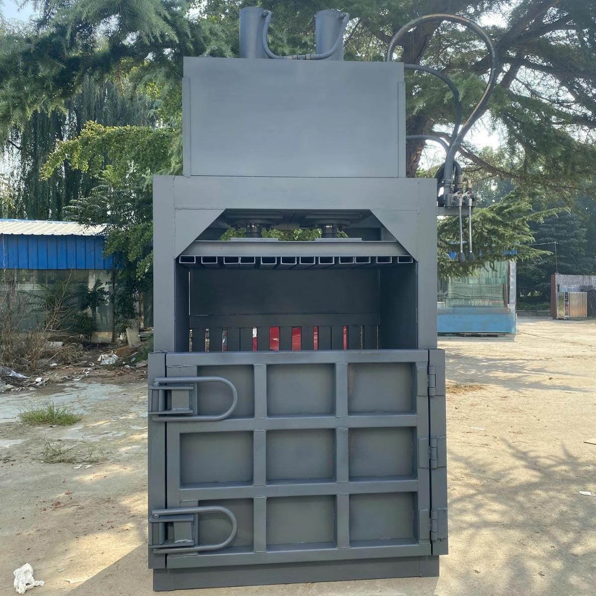 小型废纸边角料塑料瓶废料编织袋压缩压块机易拉罐立式液压打包机