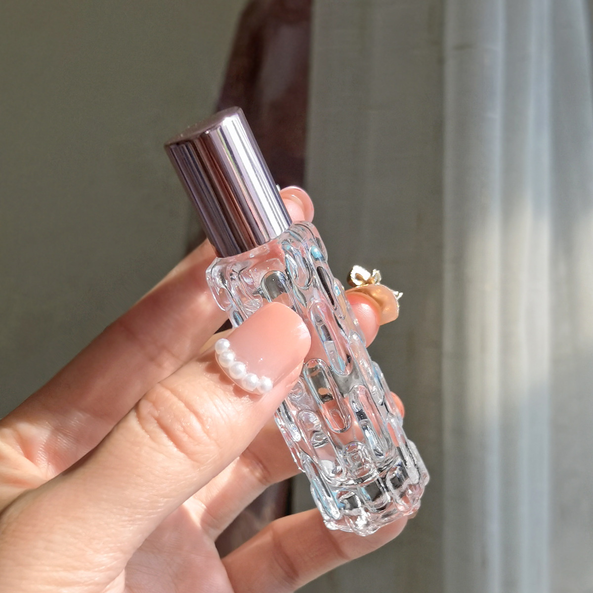 En stock al por mayor 10ml cubierta de bambú botella de bola de acero Bola de aluminio tapa electroquímica de aceite esencial sub-botella vacía