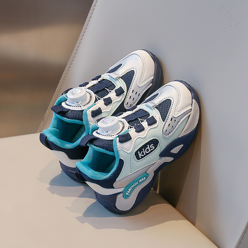 Zapatos casuales para niños niños 2026 nuevos zapatos deportivos de niñas universales niños mayores al por mayor zapatos de correr transpirables