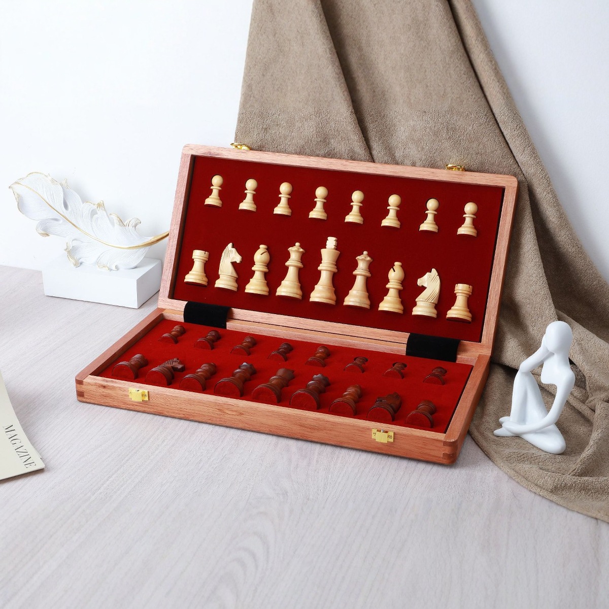Ajedrez de madera maciza de lujo Juego de nogal Gran tablero de ajedrez plegable de madera para niños Juego de ajedrez ch