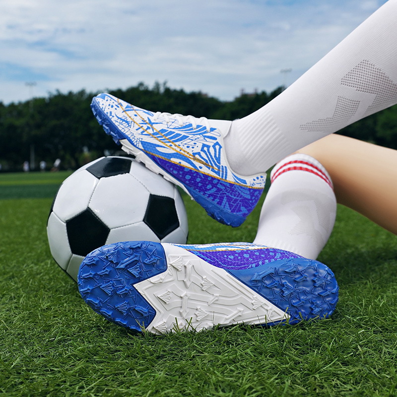 Nuevos zapatos de fútbol antideslizantes transfronterizos de clavos para adultos, zapatos de entrenamiento profesional para niños y niñas, zapatos deportivos juveniles bajos