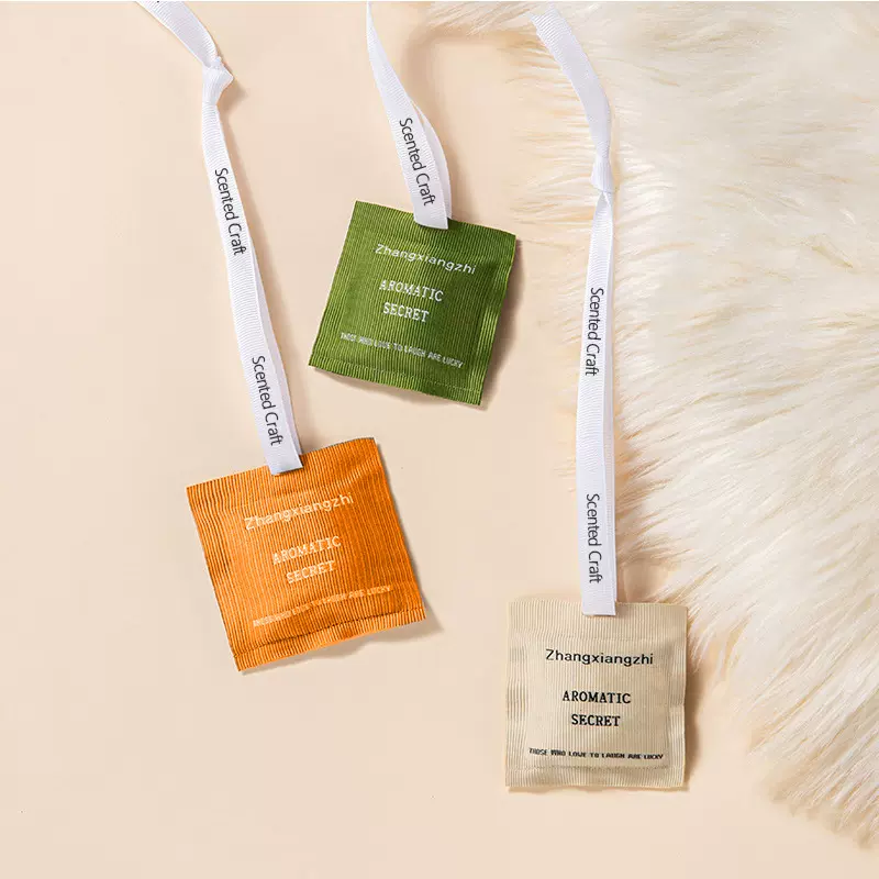 冬伊香薰刺绣衣柜香包香氛持久熏香除味香片车用香囊长效持久留香