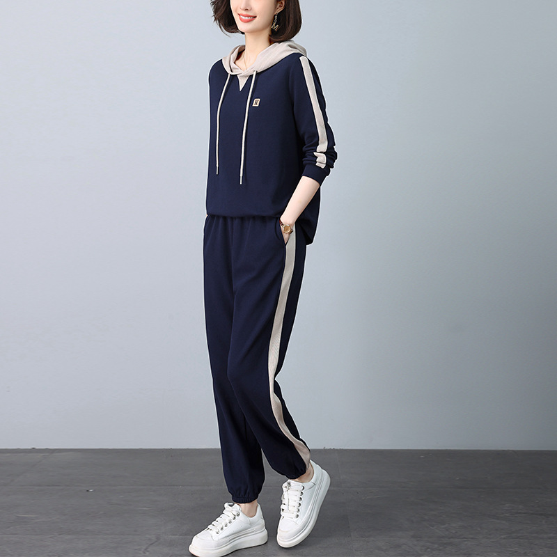 Women's Western-style Sweat Middle-aged Sports suit Pants Mom's Loose plus size Autumn Dress with a Whole Casual Two-piece Set