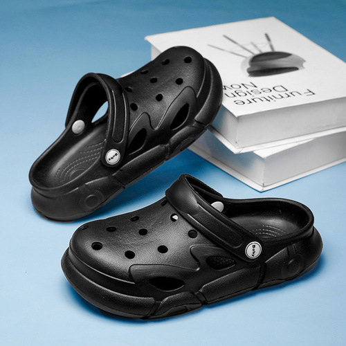 Children's Slippers New Style Hole Shoes for Boys and Girls, Baby Cooling Shoes with Soft Sole, Beach Slippers with Head Cover and Non-Slip Features