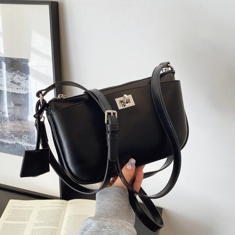 Popular bolso cuadrado ultrafuego para mujeres 2025 nueva moda simple bolso de brazo casual versátil bolso de hombro de alta calidad