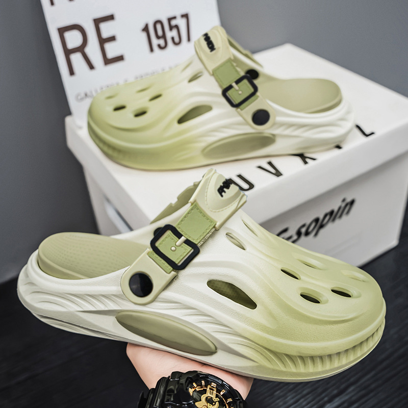 Sandalias deportivas para hombre, zapatos con agujeros de fondo suave antideslizantes y transpirables para uso exterior de verano, sandalias y zapatillas de playa desodorantes de color degradado para hombre