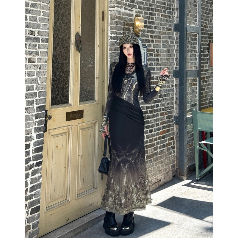 Real Shot of Ready-Made Printed Dress for Women with High Elastic Slim Fit and Fishtail Long Skirt