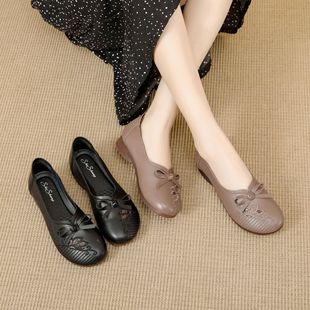Mother Shoes Spring Summer and Autumn Women's Single Shoes Middle-aged and Elderly Soft Sole Shoes Light Non-slip Low Heel New Comfortable Leather Shoes 701