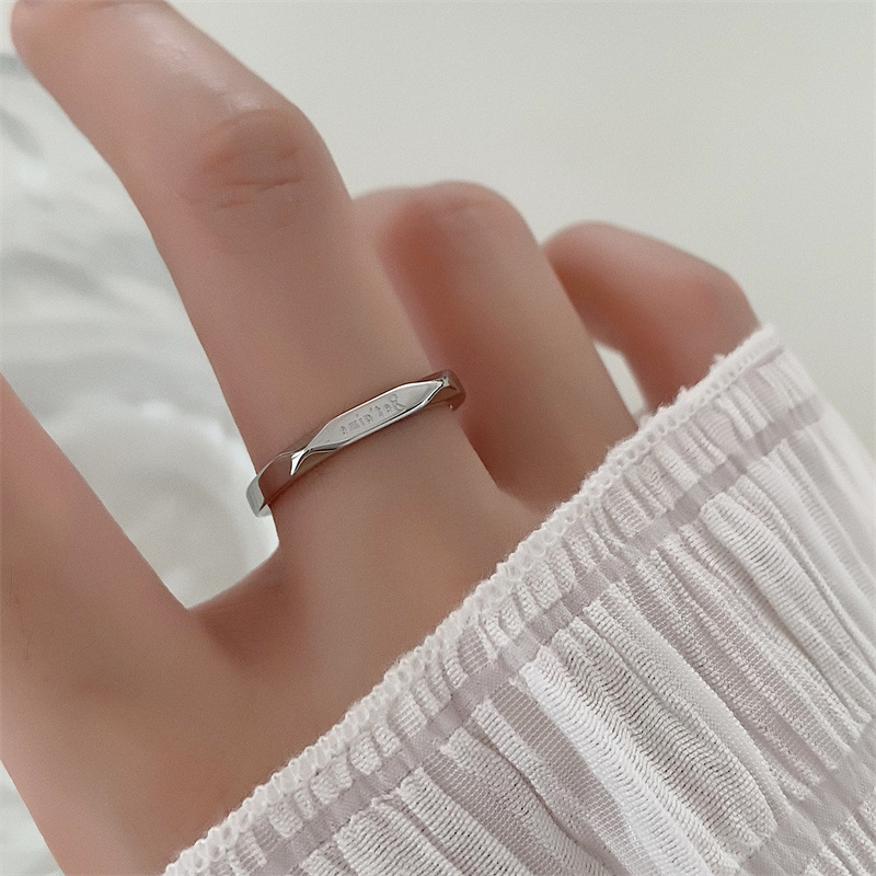 Elegant Lady Korean Style Geometric Letter Titanium Steel Rings display picture 3