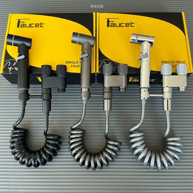 Toilet Companion Nozzle with One Inlet and Two Outlets, Bathroom Bidet High-Pressure Spray Nozzle, Household Angle Valve Flusher