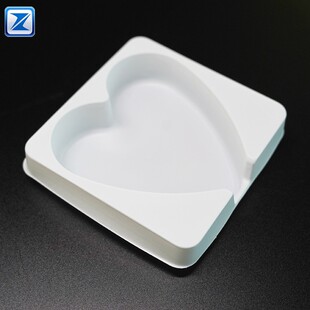 ����ѩ�������а�ɫ���ı�����коW�t������c���σ��ЬF؛���l