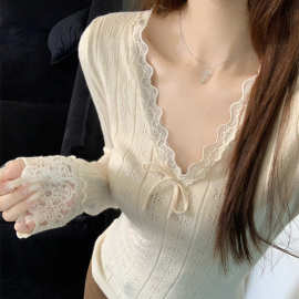 蕾丝V领小心机蝴蝶结毛针织衫女秋冬新款bm收腰提花内搭打底上衣