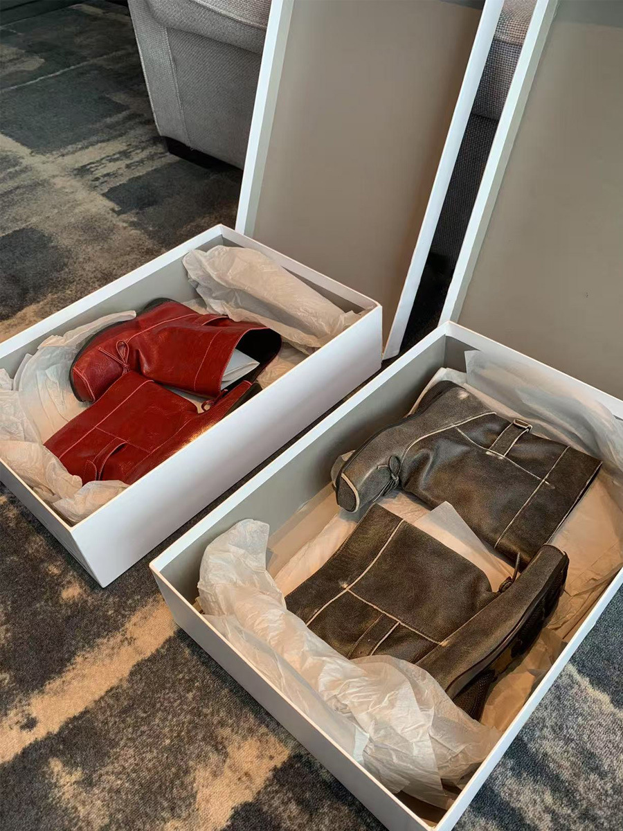 Lammfell-Version ~ Quadratische Retro-Schleife, dicke Sohle, kurze Ballettstiefel, schmale Passform, großer Schaftumfang, gerader Schaft, Western-Cowboystiefel_voghion.com