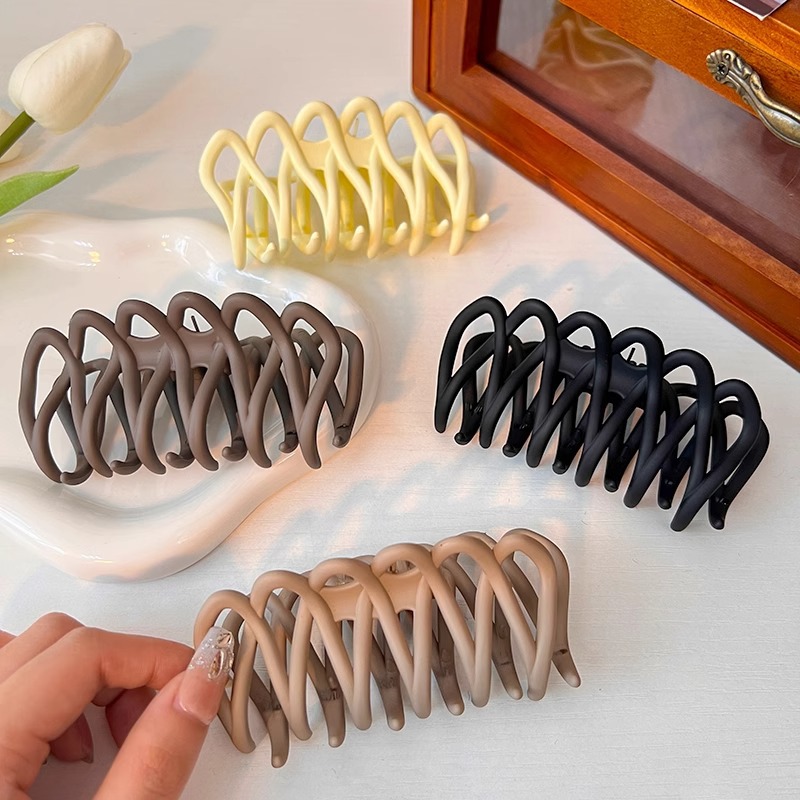 シンプルなフロスト風呂クリップの後頭部ヘアクリップの女性サイズのサメクリップの髪飾り