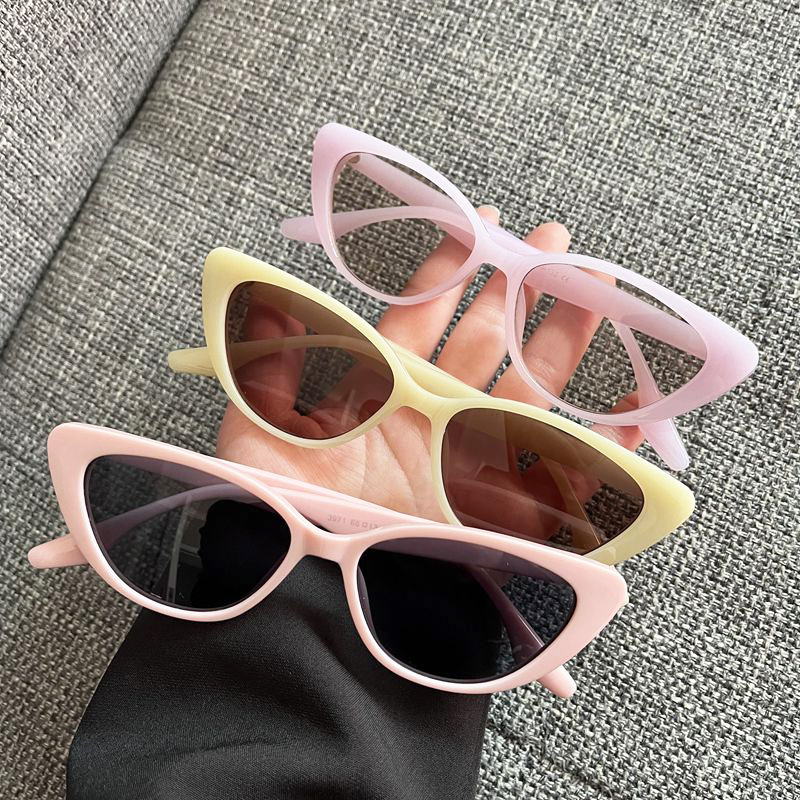 Ins Style Streetwear Solid Color Ac Cat Eye Full Frame Women's Sunglasses display picture 3