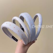 �nϵ�紺�{��ɫ�̽��r�հl��Ů���B��^��2026�¿�������l�l��