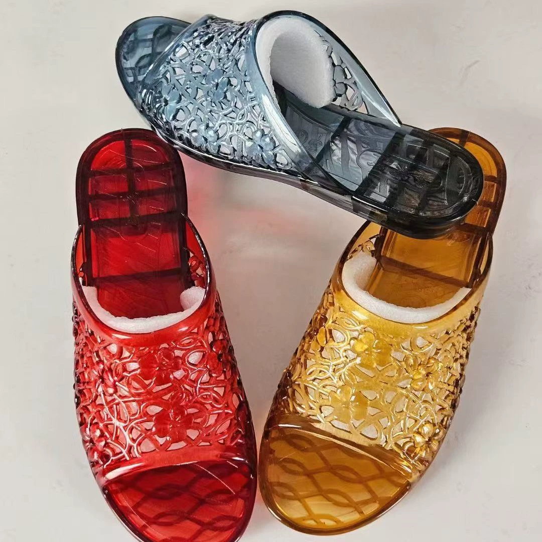 Летние ПВХ кристальные женские массажные тапочки для ванной, прозрачные бусинные кристальные массажные тапочки-сандалии оптом 2025