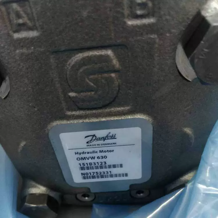Двигатель Danfoss Large Motor TMT630 151Z3025 для литьевой машины