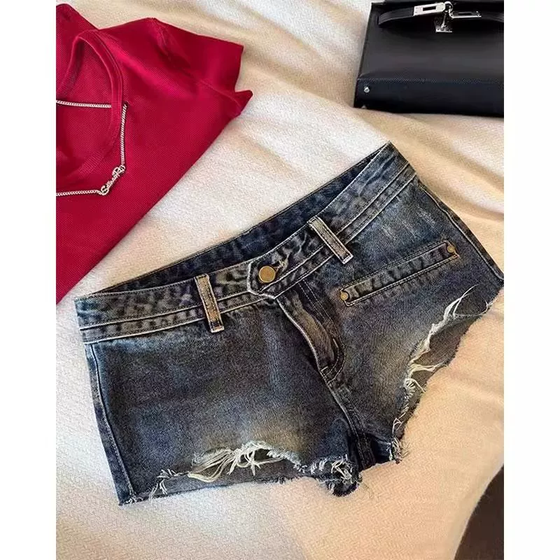 Женские летние укороченные джинсовые шорты с низкой талией, потертостями, необработанным краем, обтягивающие, стройнящие, прямые, поднимающие бедра, для ночных клубов.