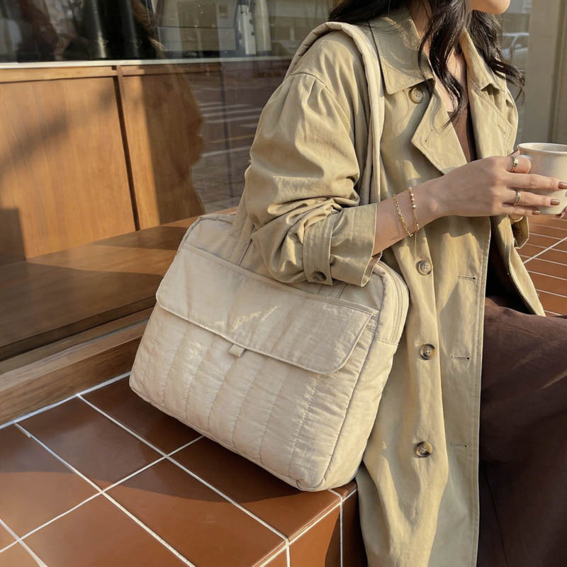 Simple and Stylish Laptop Protective Bag for College Students, New Versatile Commuter Shoulder Bag, Hand-Held Tote Bag for Women