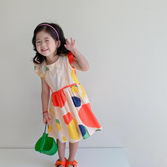 童裝女童連衣裙2024夏裝裙子彩色幾何圖案飛袖度假風公主裙禮服裙