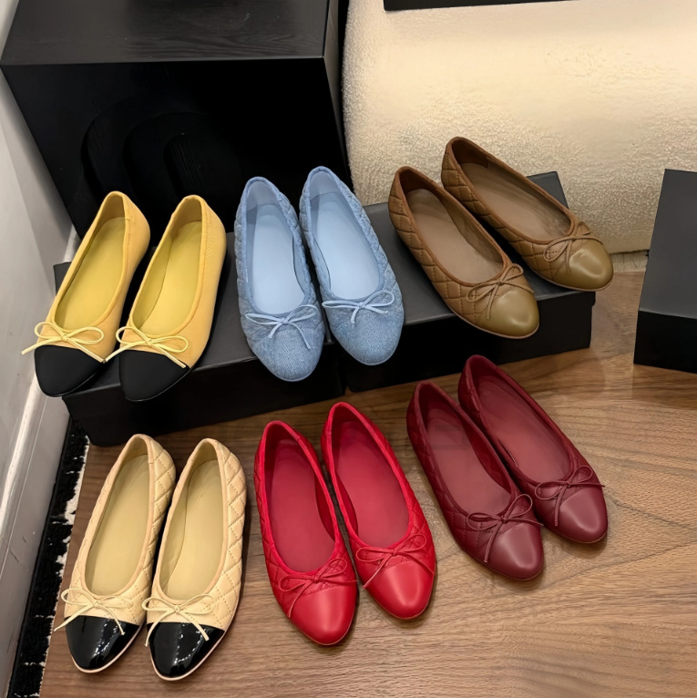In-stock classic mid-heel chunky heel Chanel-style color-blocked backless closed-toe sandals for women, French style high-heeled square-toe flat large size In-stock classic mid-heel chunky heel Chanel-style color-blocked backless closed-toe sandals for women, French style high-heeled square-toe flat large size