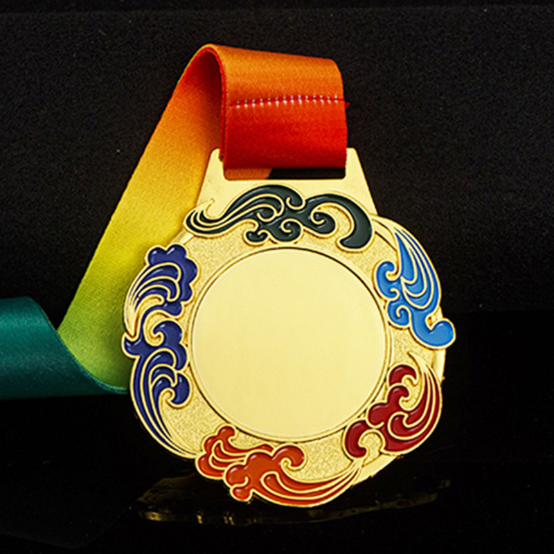 Nueva medalla en blanco al por mayor de aleación de zinc pintura de forma especial medalla en Stock competencia honor oro plata cobre Halter Medalla